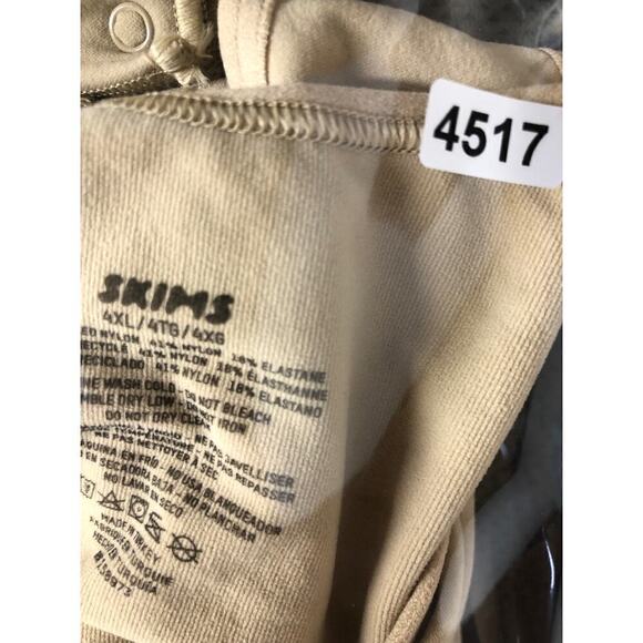 SKIMS Seamless Sculpt Bodysuit Scoop Neck Thong in Clay Tan Size 4XL NWOT - Picture 6 of 6